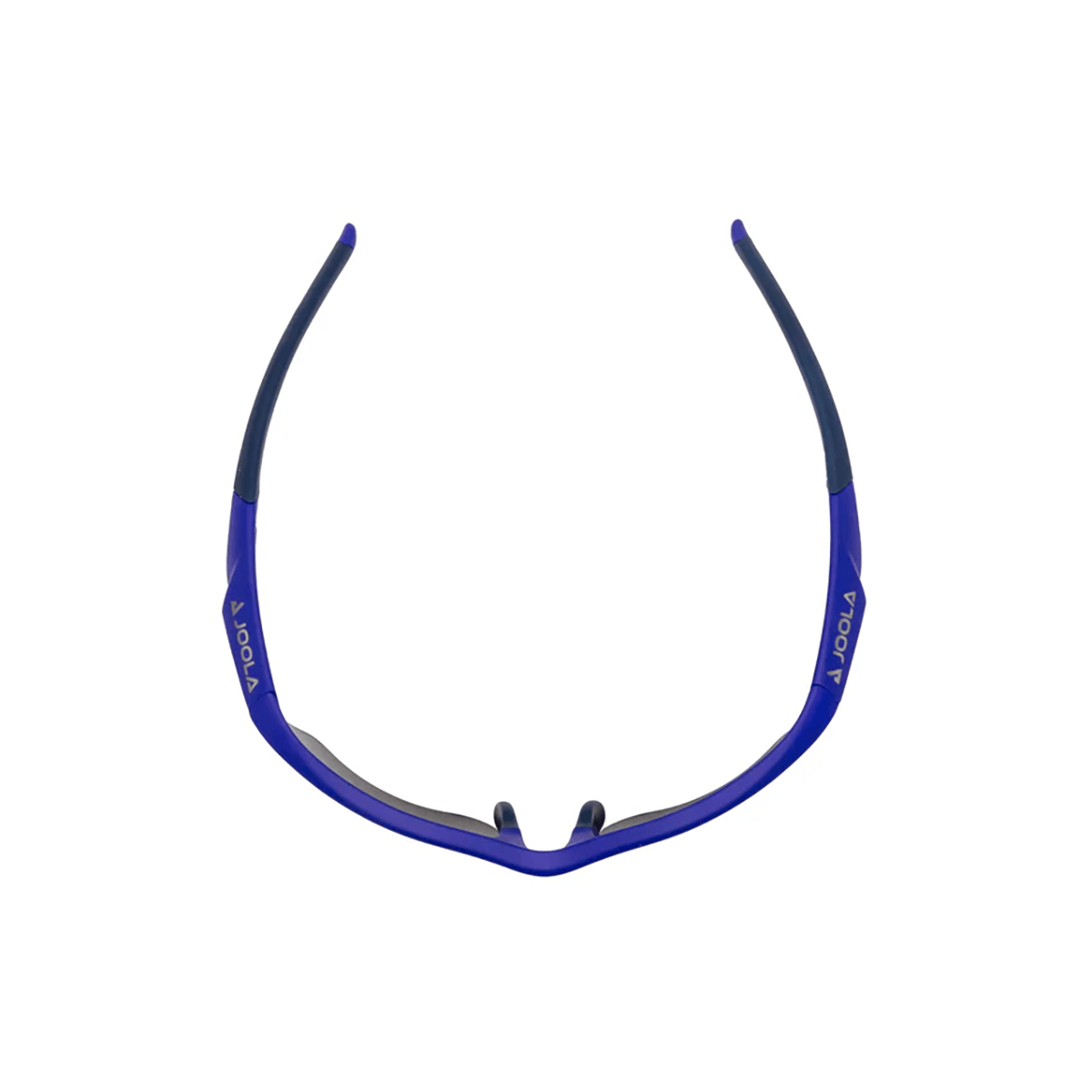 Sportliche, blaue VJool-Sonnenbrille von vorne, mit leicht gebogenem Rahmen und dunklen Gläsern.