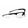 Sportliche, halb rahmenlose Schutzbrille mit transparenten Gläsern und schwarzem Rahmen.