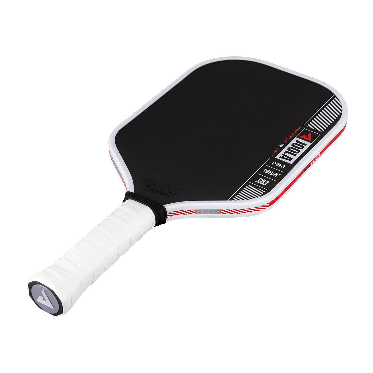 Pickleball-Schläger mit schwarzer Schlagfläche, weißem Griff und roten Akzenten.