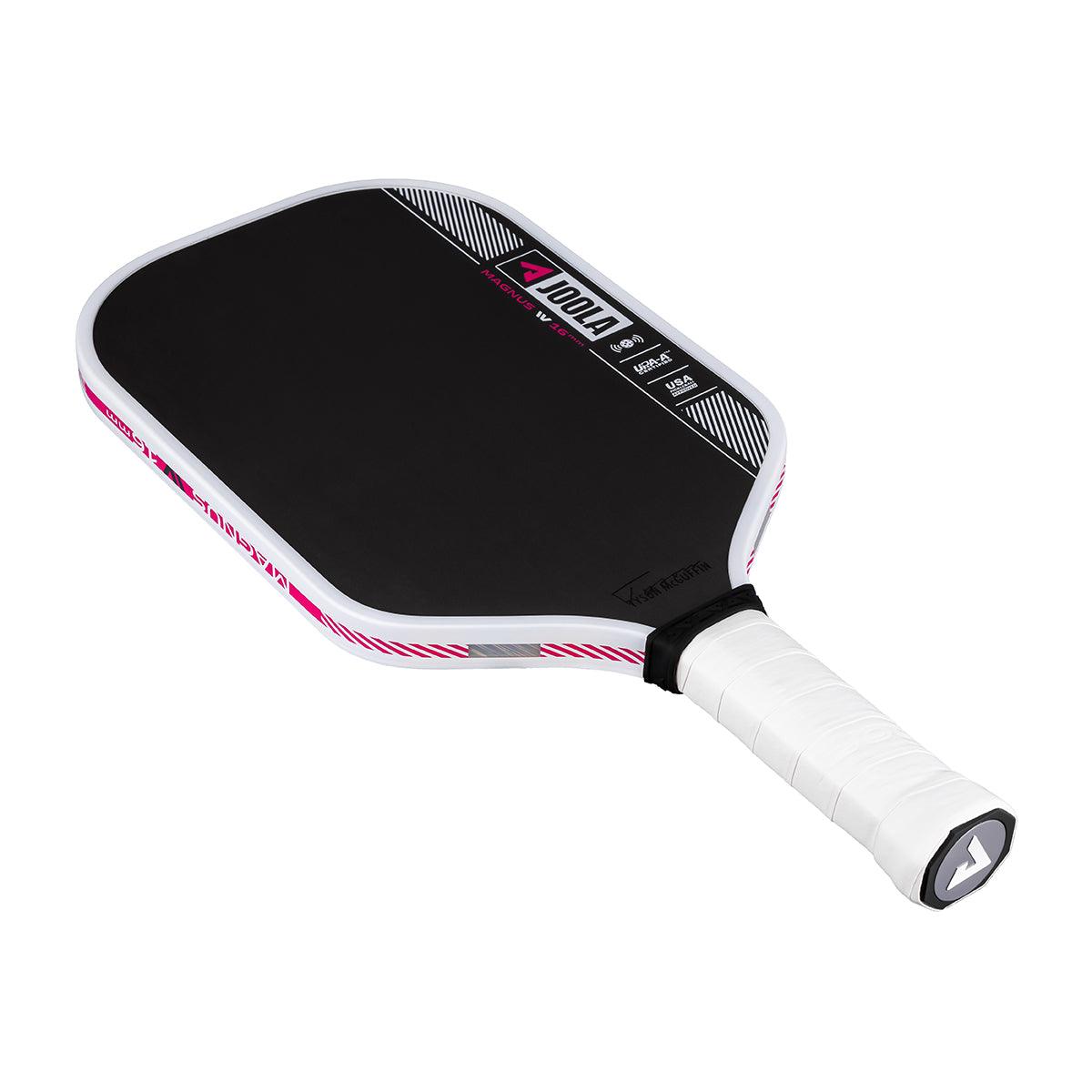 Pickleball-Schläger JOOLA Magnus mit schwarzer Schlagfläche und weißem Griff.