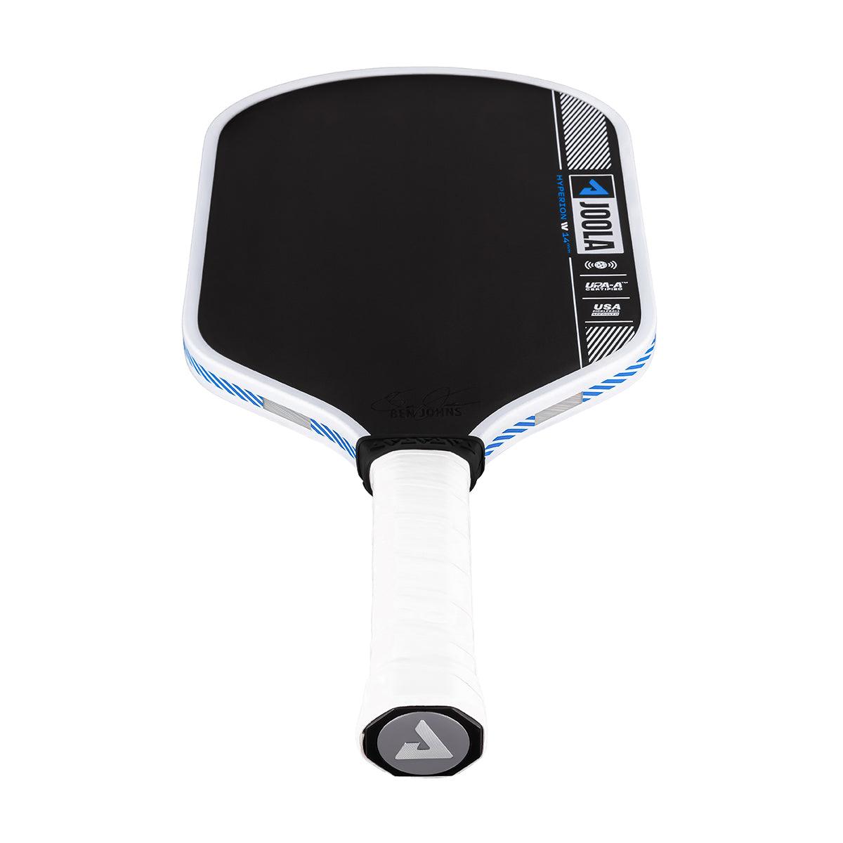Pickleball-Schläger mit schwarzer Schlagfläche, weißem Griff und blauen Akzenten.
